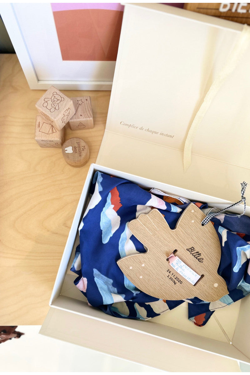 Comment mettre en valeur le bracelet de naissance de son bébé ?