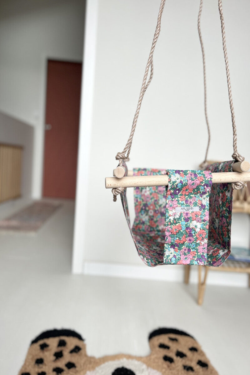 Balançoire bébé intérieur | imprimé liberty - APRIL ELEVEN