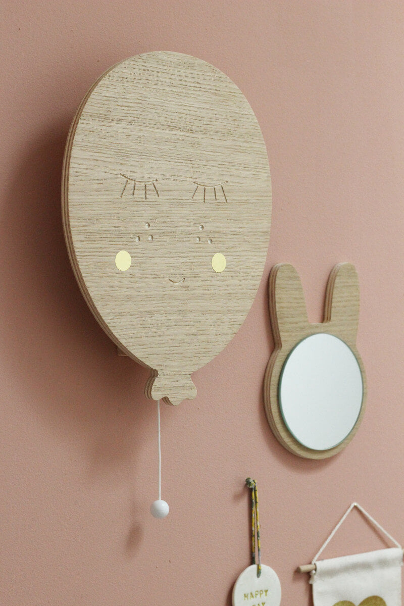 Boite à musique ballon déco bébé en bois APRIL ELEVEN