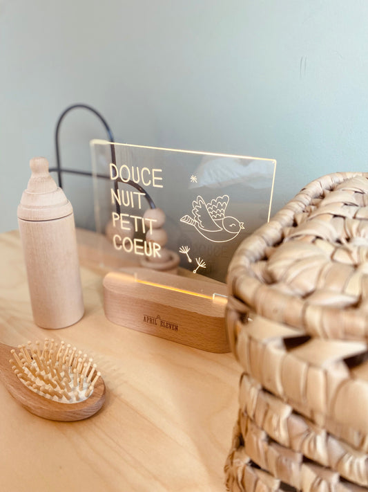 Veilleuse personnalisée bébé : le guide pour bien choisir (et rassurer ton enfant)