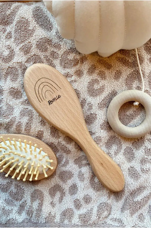 Brosse enfant personnalisée en bois Ma boutique