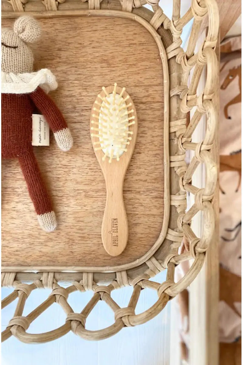 Brosse enfant personnalisée en bois Ma boutique