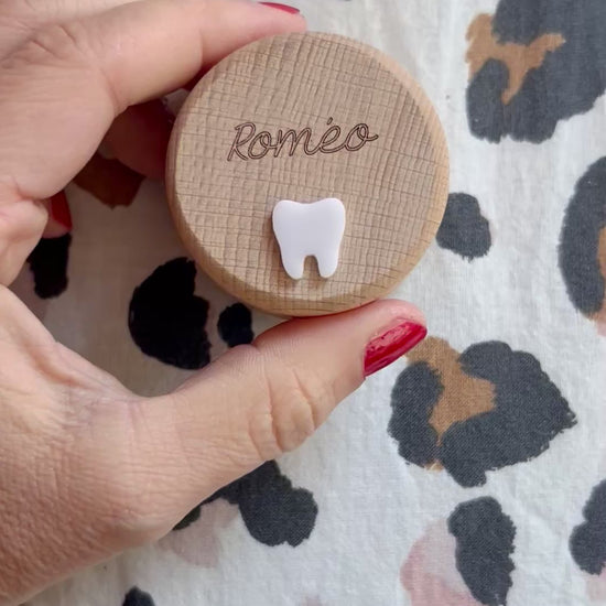 Offrez une boîte à dents personnalisée en bois – Le cadeau idéal pour bébé